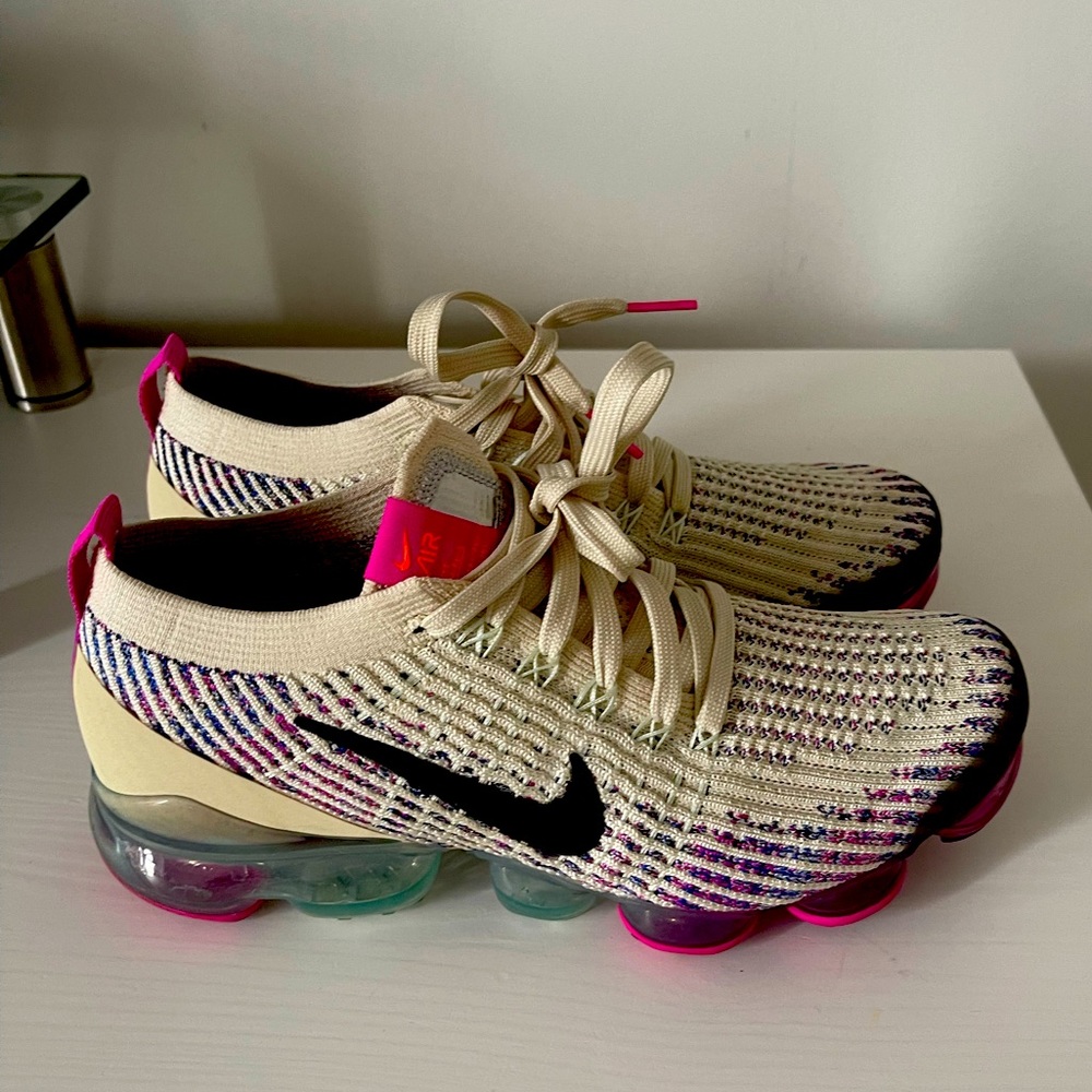 Nike VaporMax Pink
